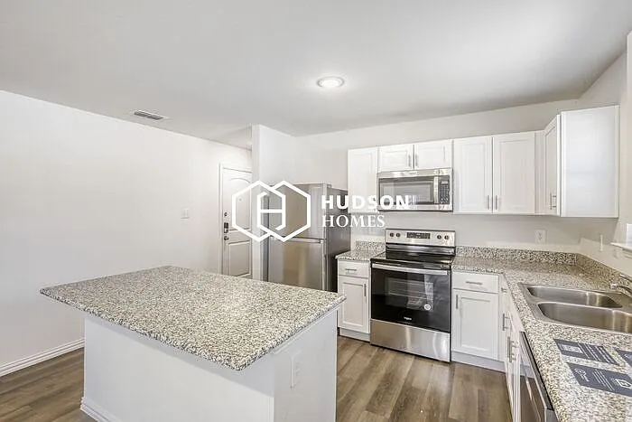 430 Shorty St — Photo 6