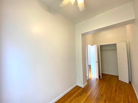 4th image of 140 W 70th St APT 2R