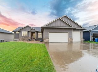 2625 N Ivy Rd, Tea, SD 57064