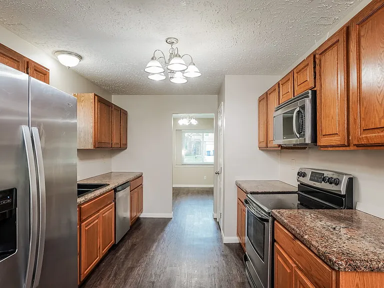 11918 Cottonwood Ln — Photo 10