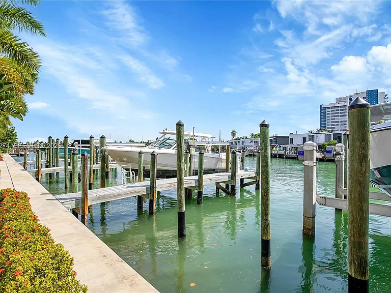 87 N Shore Dr — Photo 38