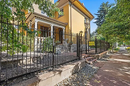 1218 Washington Photo 1