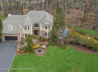 8 Dogwood Ct, Manalapan, NJ