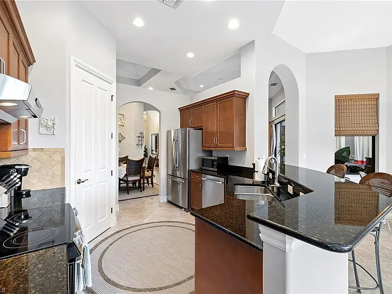 6513 Caldecott Dr — Photo 15