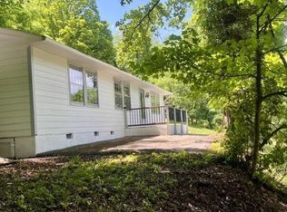 552 Industry Rd, North Tazewell, VA 24630