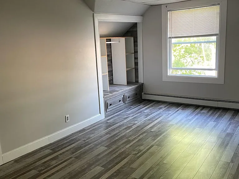 3 Battey Ave #3 — Photo 2