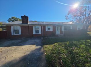 1431 Clemmons Rd, Cookeville, TN 38501