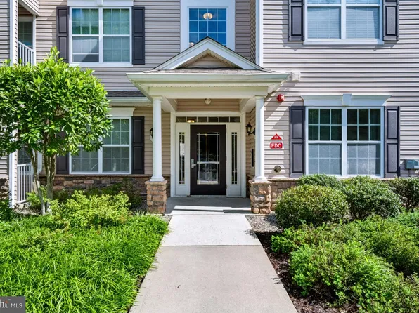 638 Timberlake Dr, Trenton, NJ 08618