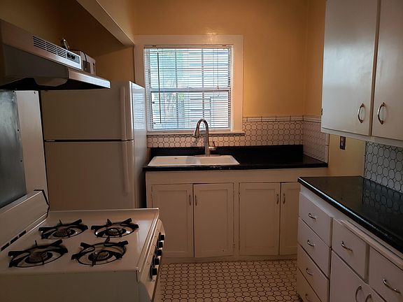 Kitchen with dishwasher