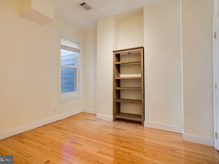 1915 11th St NW #1 — Photo 12