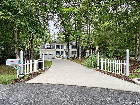 2nd image of 7117 Preston Ct