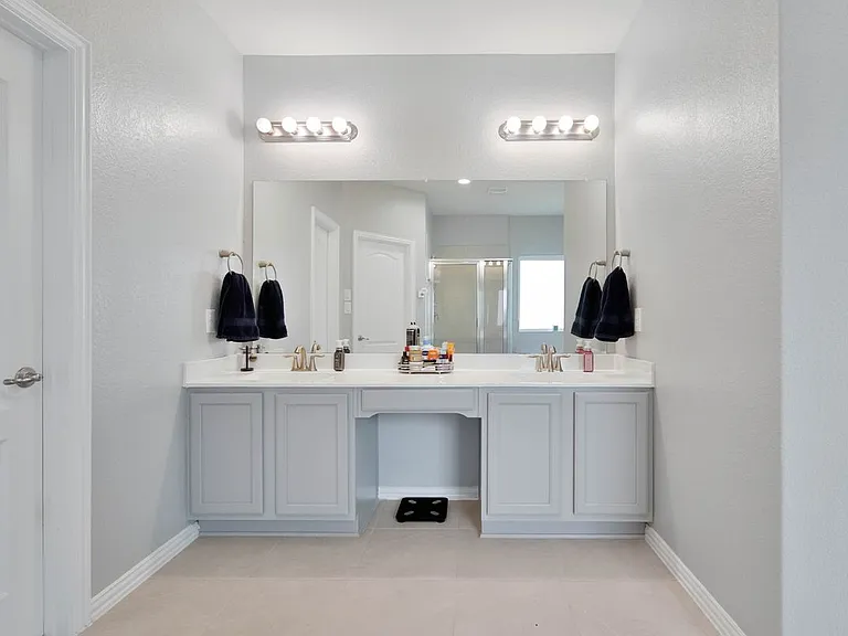 26028 Hasting Ridge Ln — Photo 22