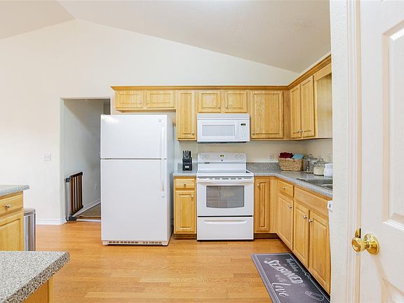5th image of 6629 Woodbrook Ct
