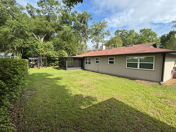 3rd image of 4625 NW 31st Ave