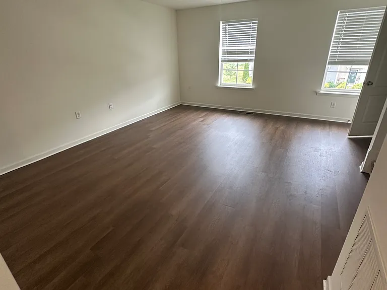 115 Cecily Way — Photo 29