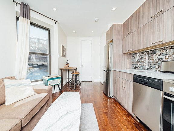 3rd image of 417 E 60th St APT 3D
