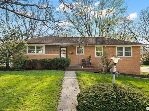 6925 N Patricia Ln, Peoria, IL 61614