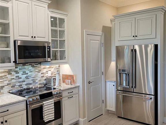 4th image of 5561 Cannes Cir #101