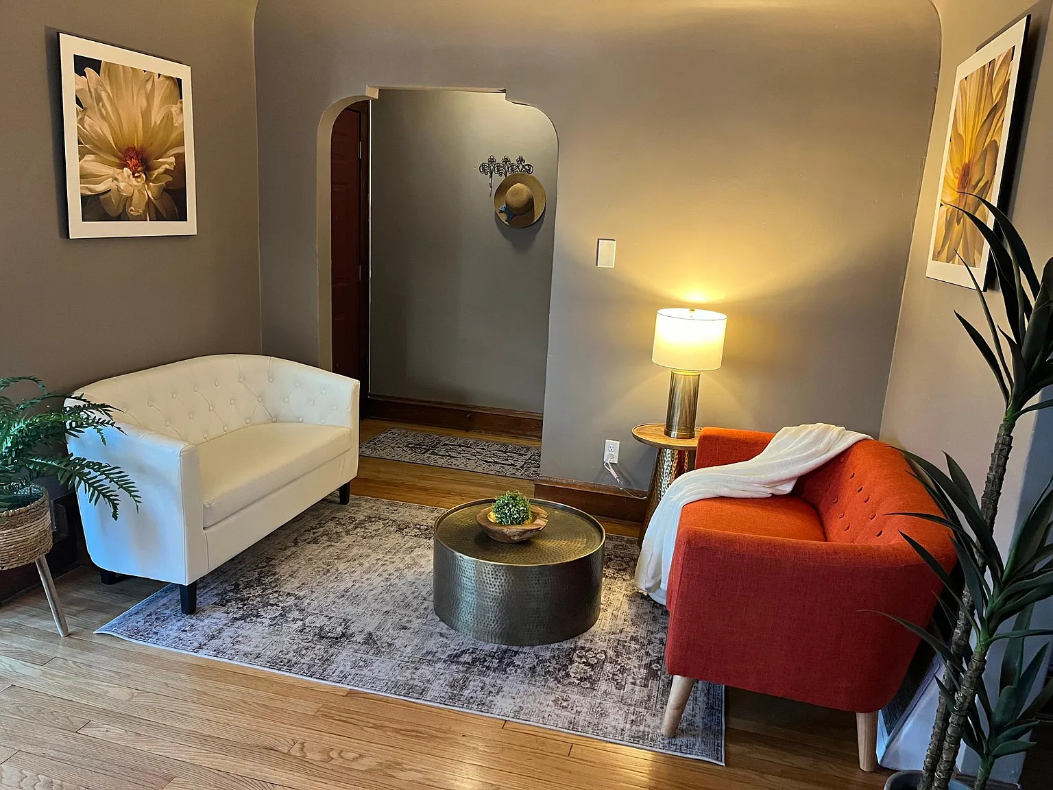 2 bed, 1100 sqft, $1,999 — Photo 3