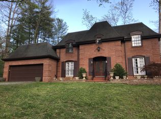 122 Meadow Ln, Marietta, OH 45750