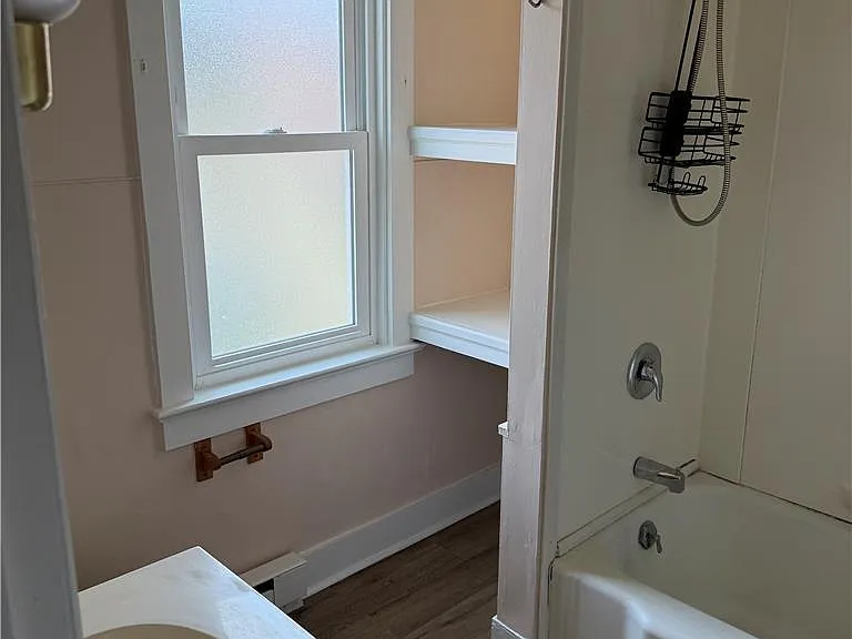 124 S 2nd St #2 — Photo 5