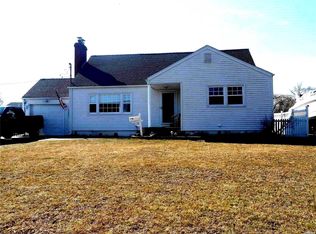 500 Milligan Ln, West Islip, NY 11795