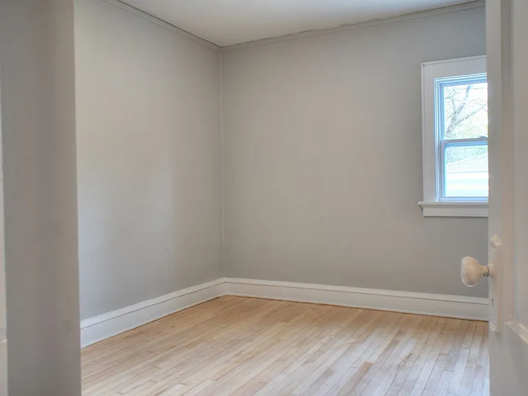 2865 N Frederick Ave — Photo 14