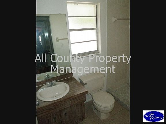 4th image of 2562 Orangewood Ct