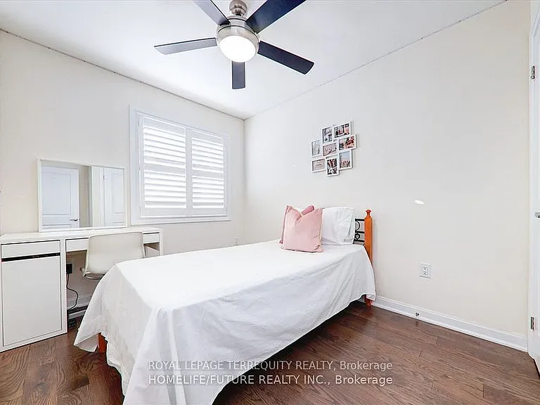 2412 Fall Harvest Cres — Photo 34