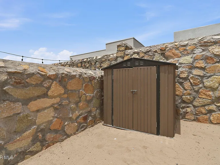13131 Oakhampton Ave — Photo 31