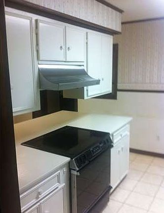 4th image of 1016 Live Oak St