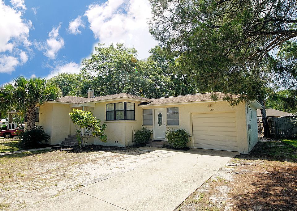 1st image of 226 Beachview Dr