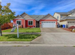 4879 Whitewater St NE, Salem, OR 97305