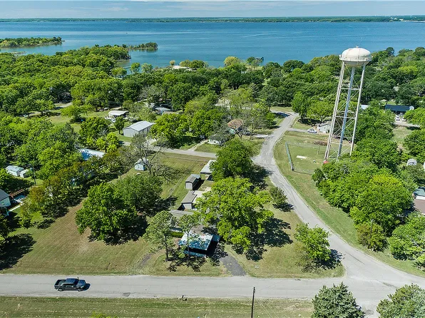 552 Oak Leaf Trl, East Tawakoni, TX 75472