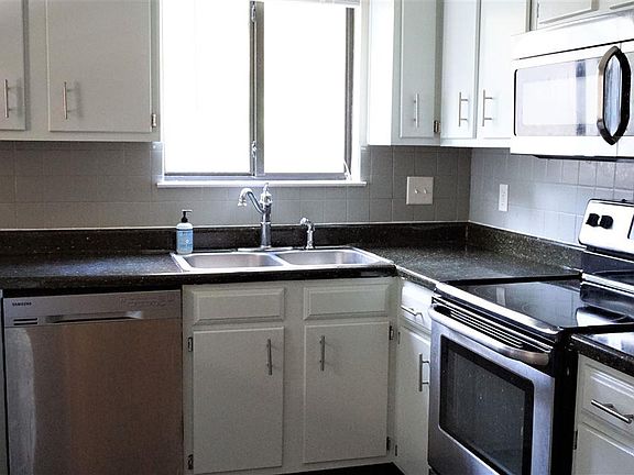 2nd image of 4283 Brookside Dr