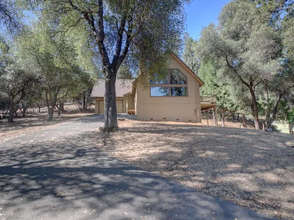 12856 Mueller Dr, Groveland, CA 95321
