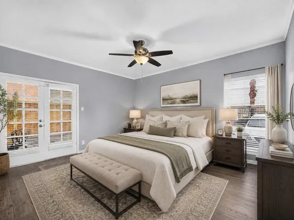 2001 Bering Dr APT 3D, Houston, TX 77057