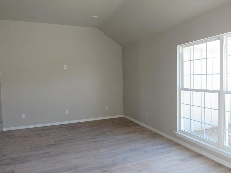 13921 County Road 1566 — Photo 3