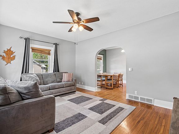 5th image of 2618 Cedar Heights Dr