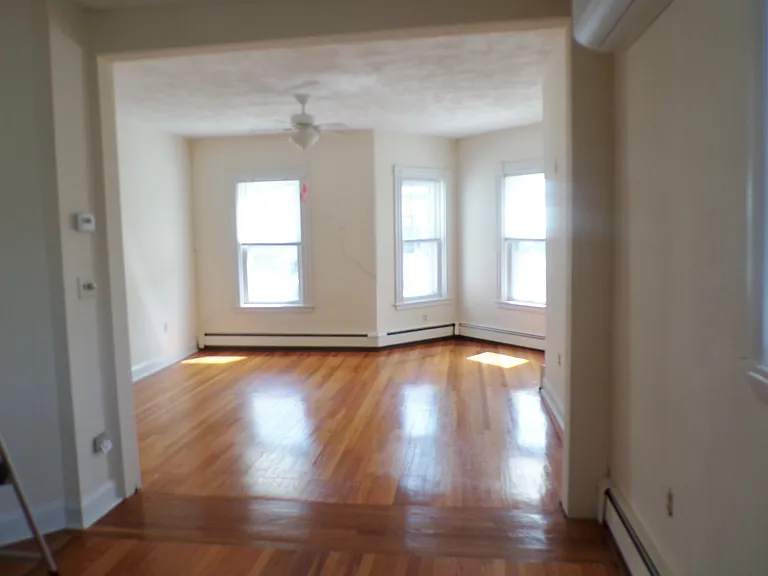 190 Crescent Ave #1 — Photo 16