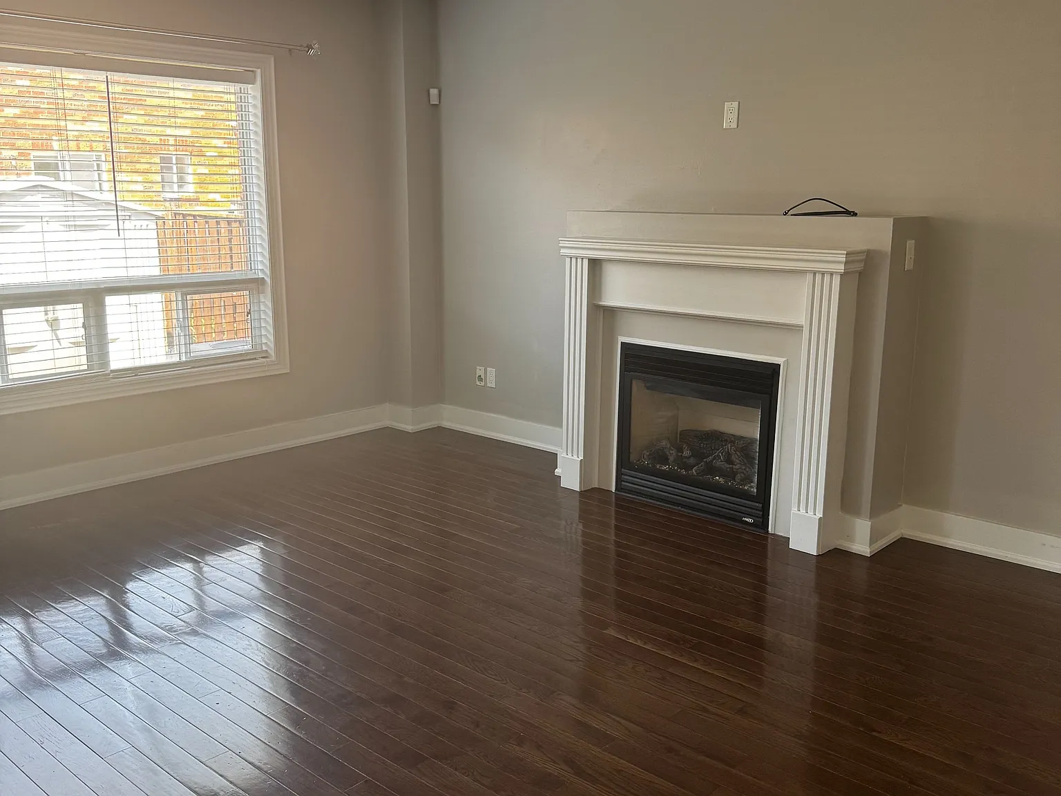 4 bed, $3,500 — Photo 3