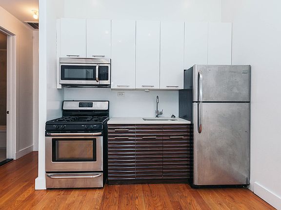 2nd image of 1213 Jefferson Ave #3