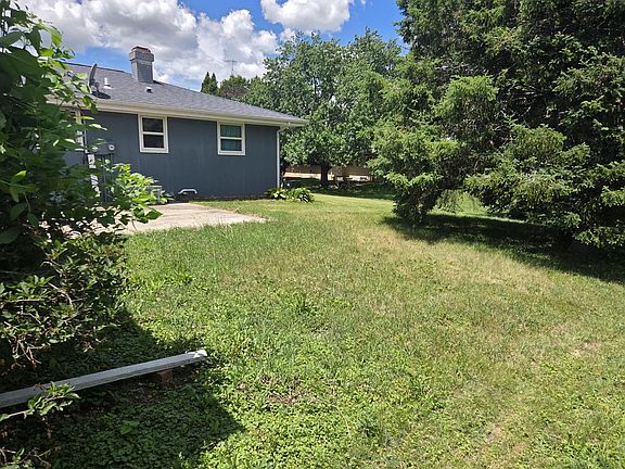 2nd image of 719 Holland AVENUE #2