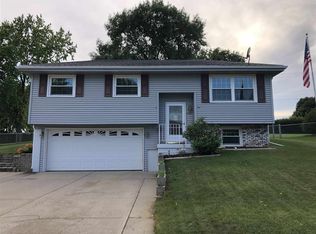 1709 Hilltop Dr, Norfolk, NE 68701