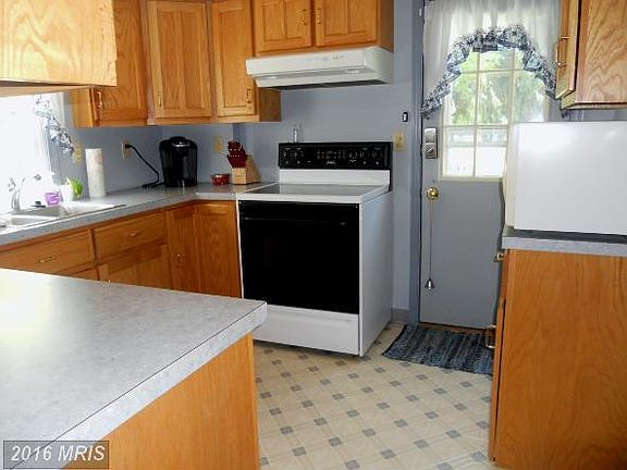 5th image of 126 N Penn St