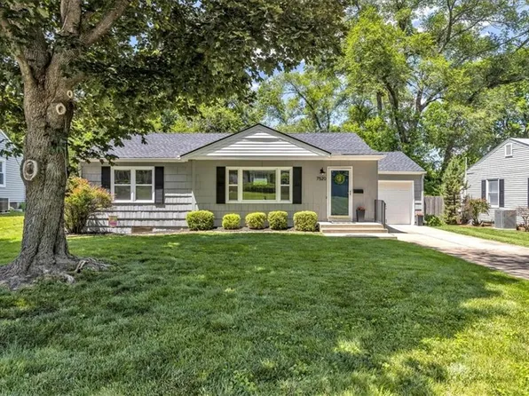 7520 Windsor St, Prairie Village, KS 66208