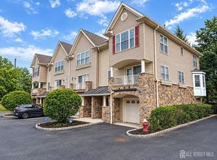 247 River Rd, Piscataway, NJ 08854