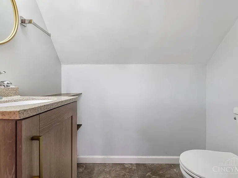 3481 Montgomery Rd — Photo 20