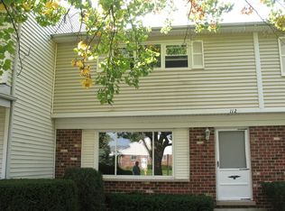 112 Beaconridge Dr #112, Bolingbrook, IL 60440