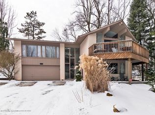 5215 River Ridge Dr, Lansing, MI 48917